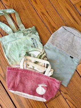 Vintage Tote Bags
